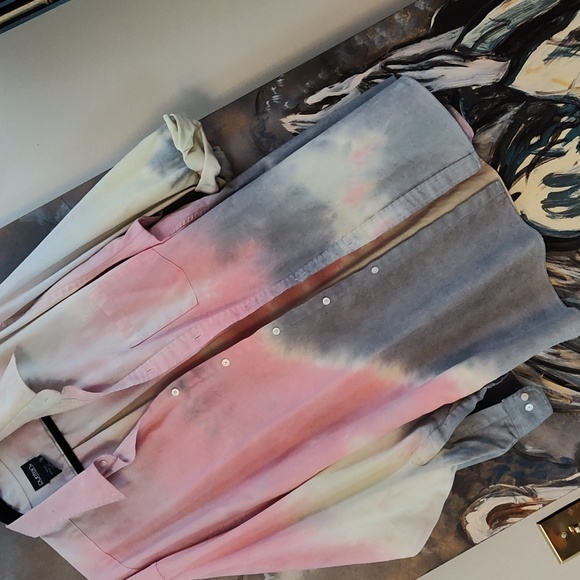 Artisan made tie dye button up Unisex - Picture 4 of 6